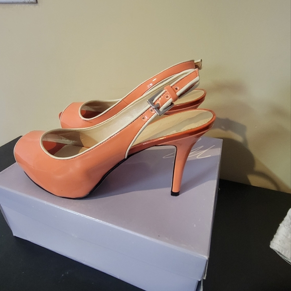 Shoes - Picture 2 of 3